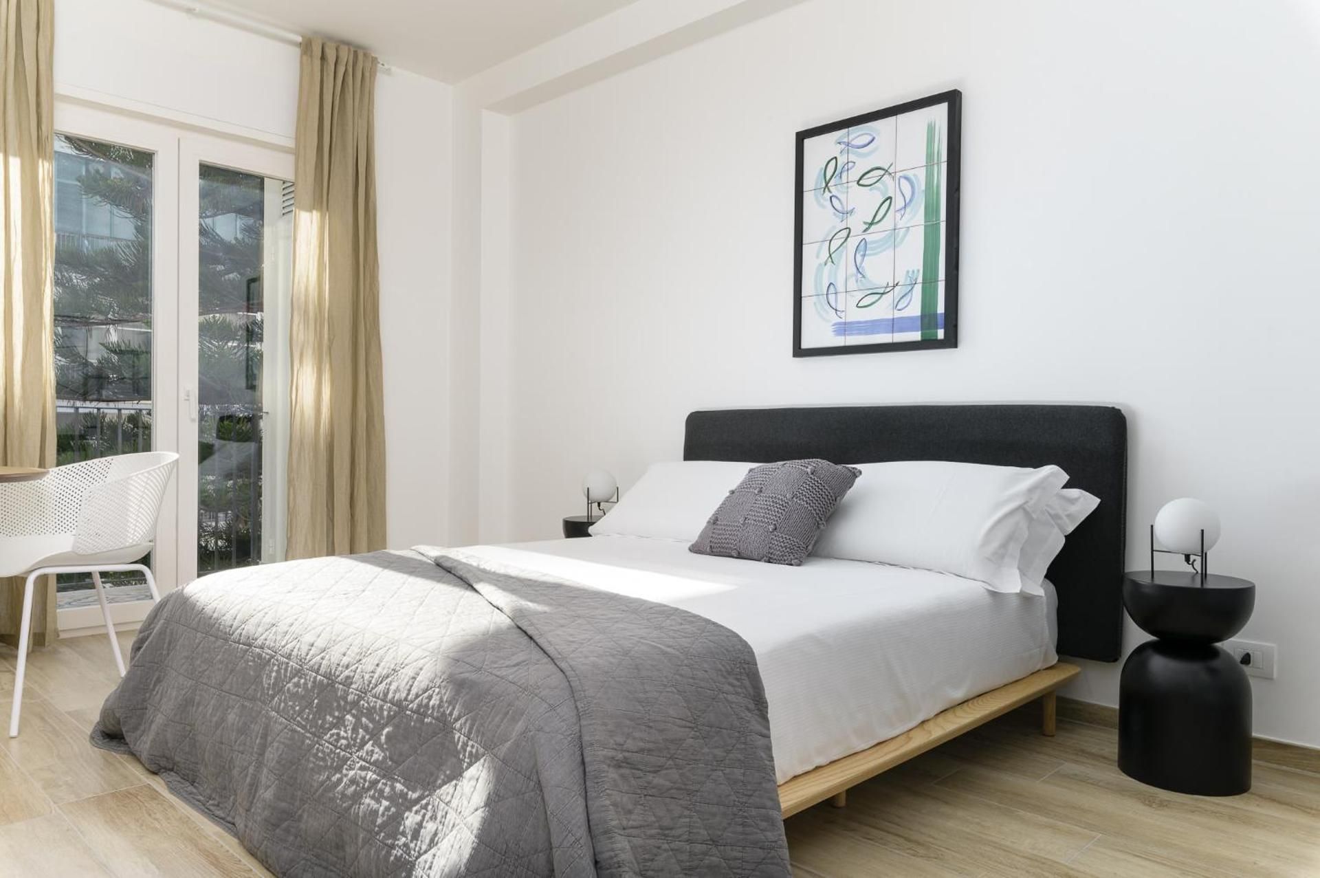 Studio Apartment with Balcony