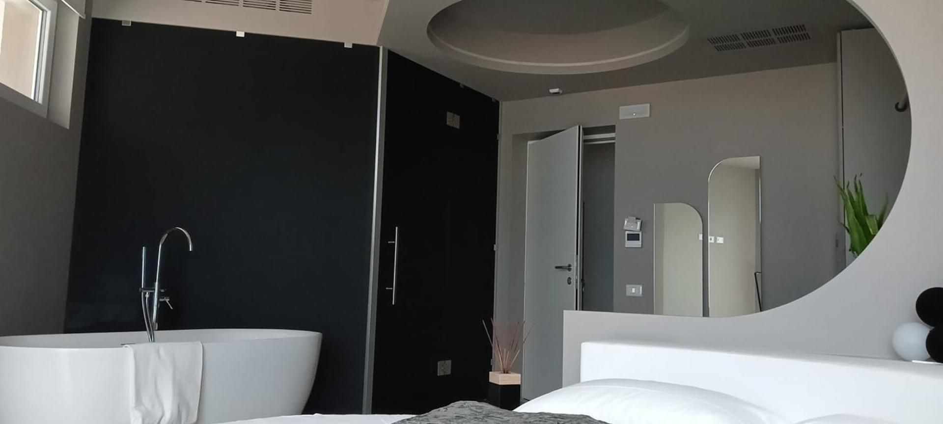 Junior Suite Superior with Balcony and Lake View