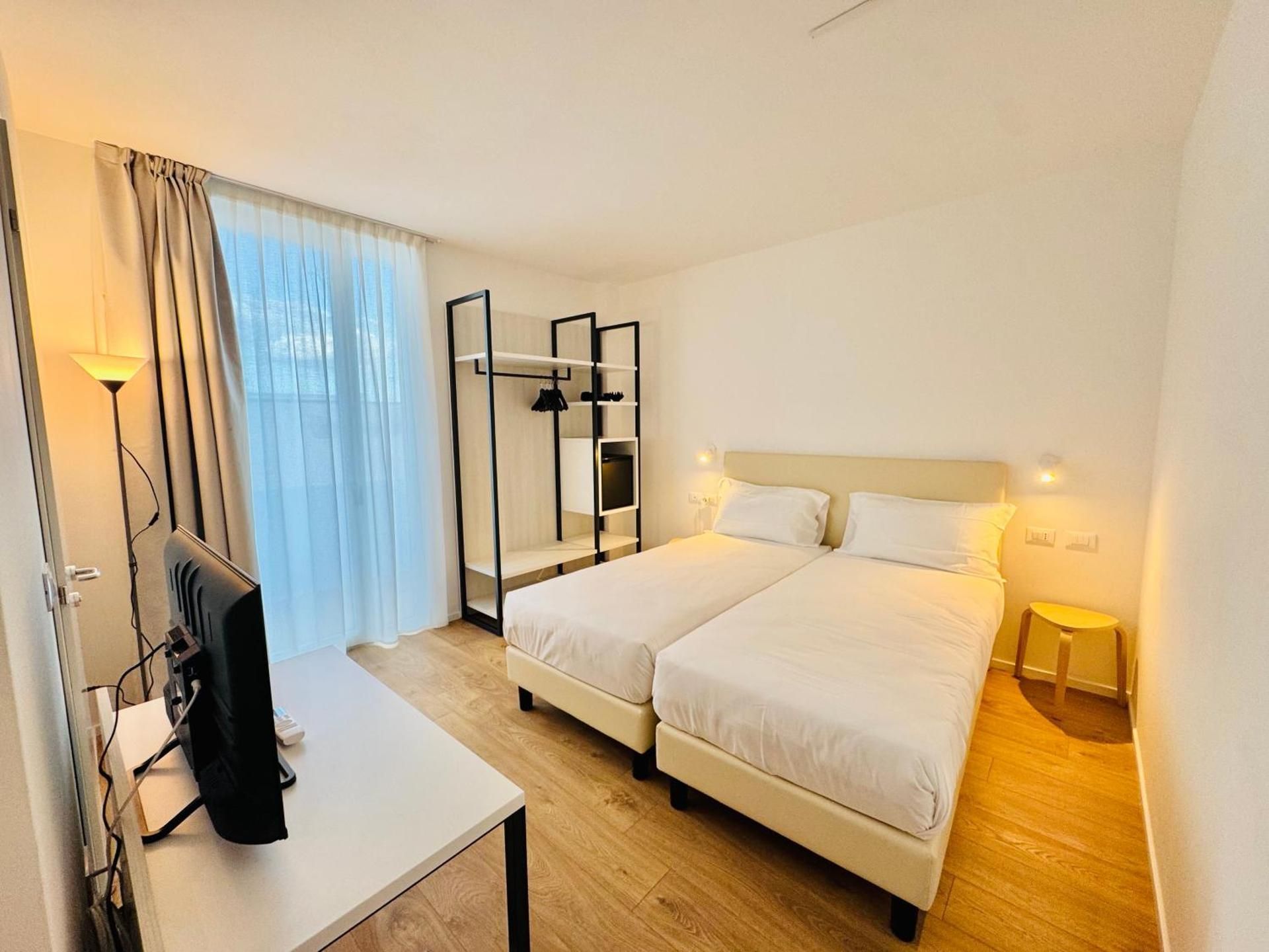 Deluxe Double or Twin Room with Balcony