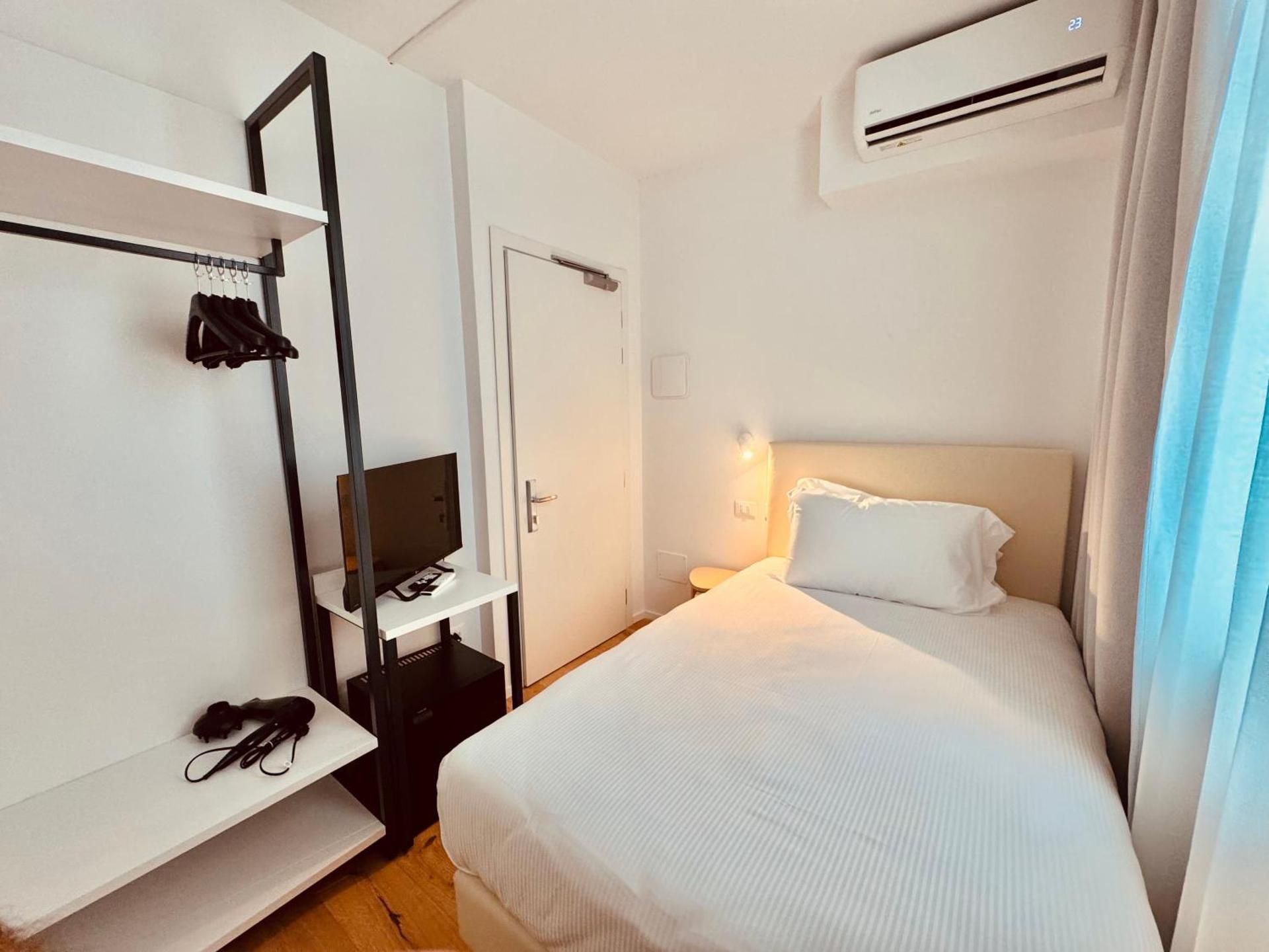 Budget Single Room