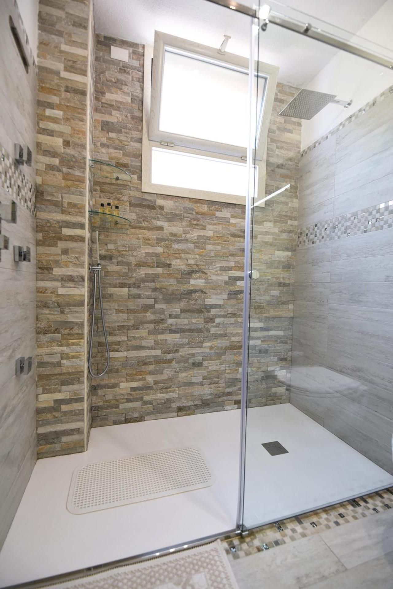 Villa Sunshine Positano Room Deluxe Double Room with Balcony and Sea View 3