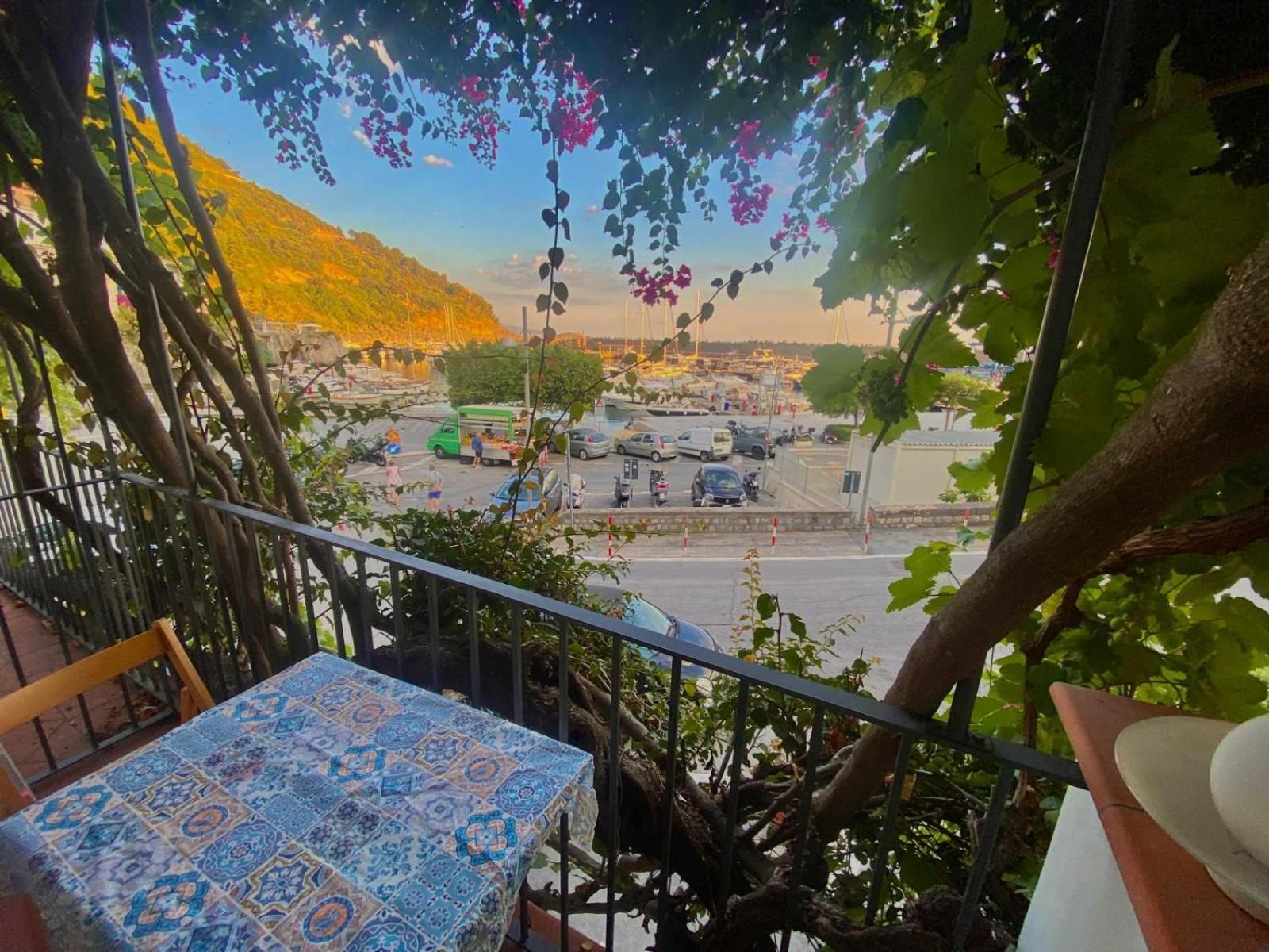 La Perla del Porto di Maratea House Deluxe Quadruple Room 2