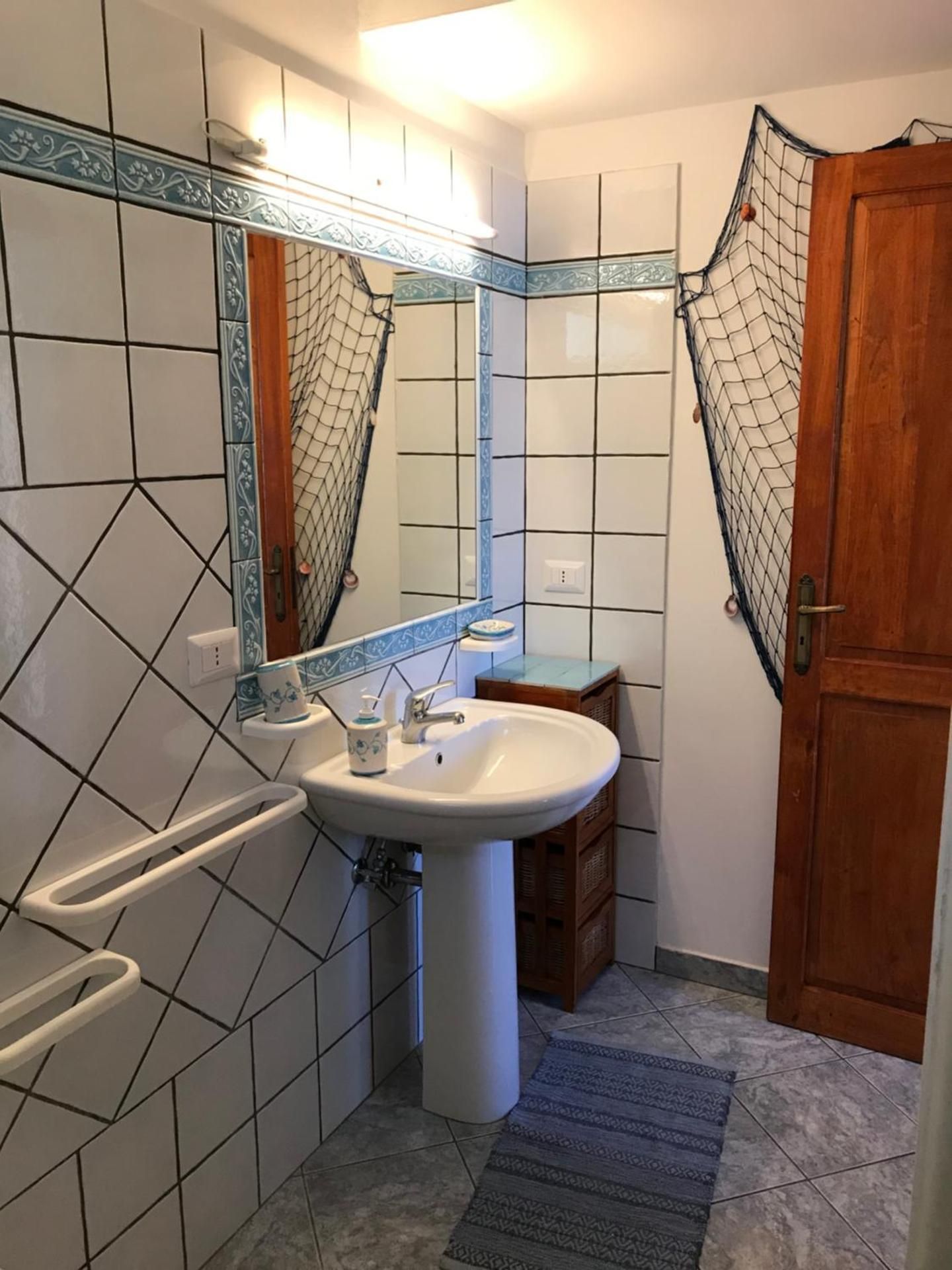 Deluxe Double Room with Side Sea View