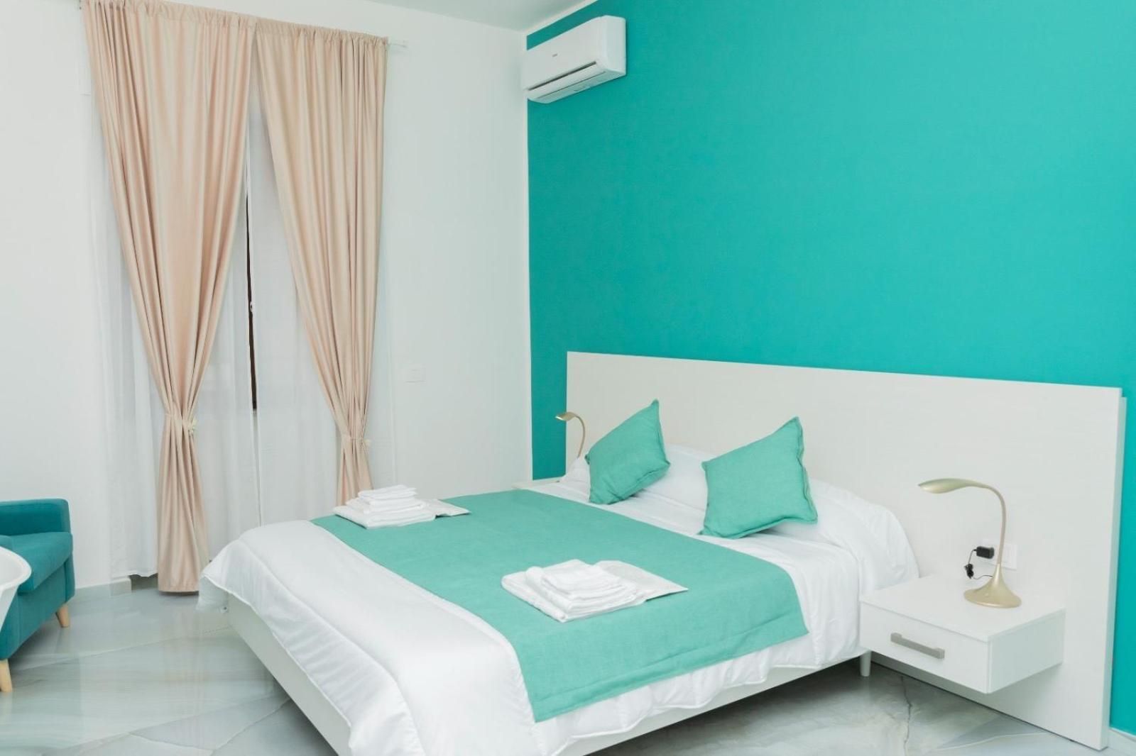 Armonia Salerno Rooms Deluxe Triple Room