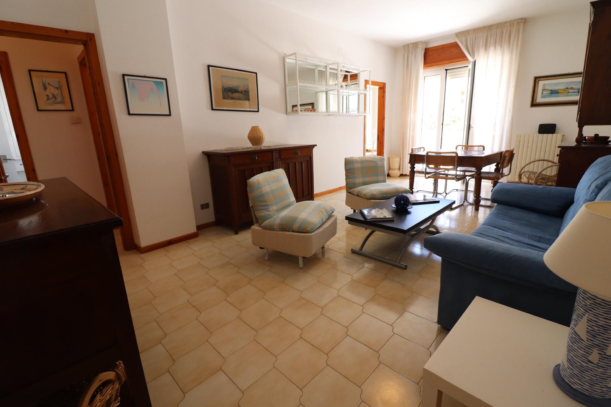 apartment - entire house or apartment