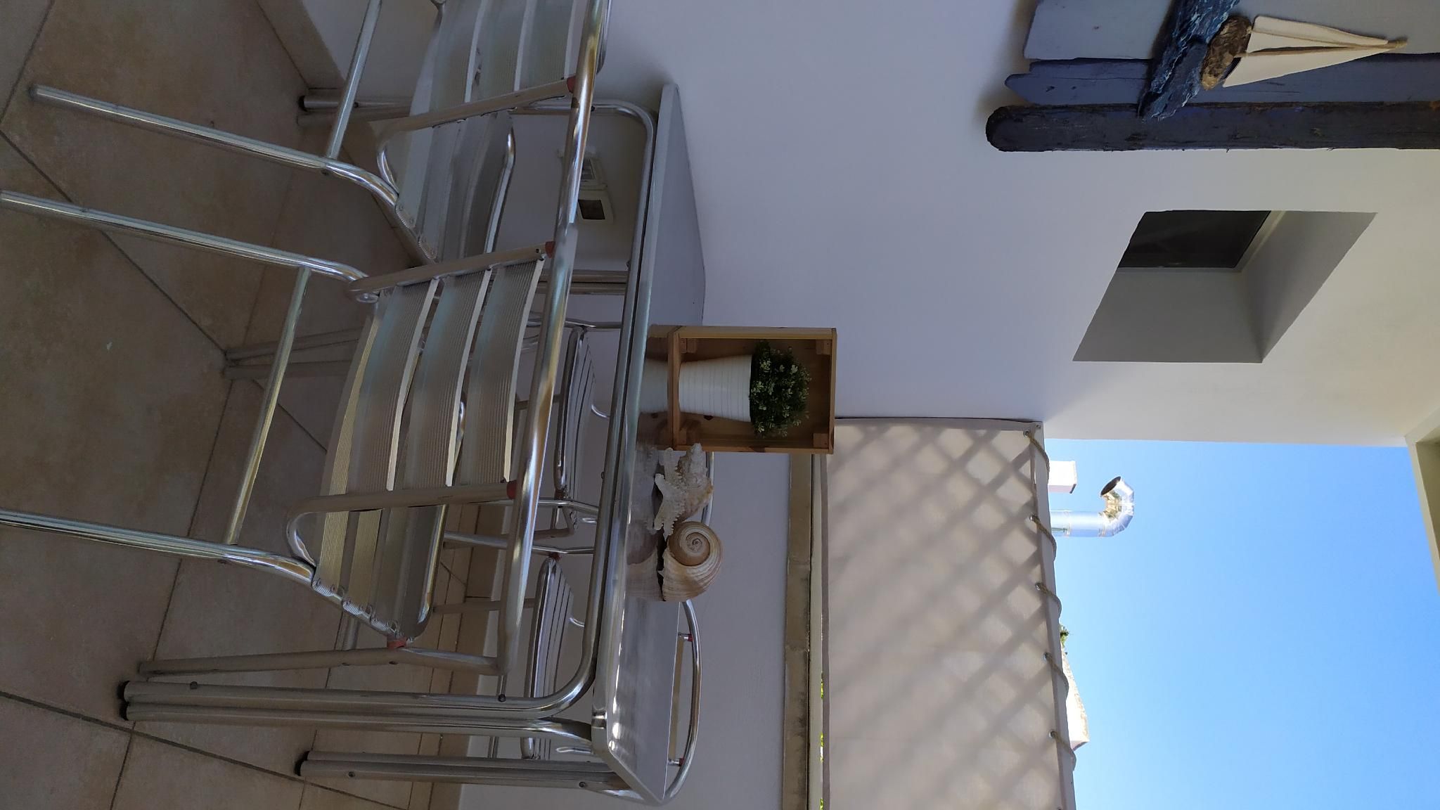 apartment - entire house or apartment