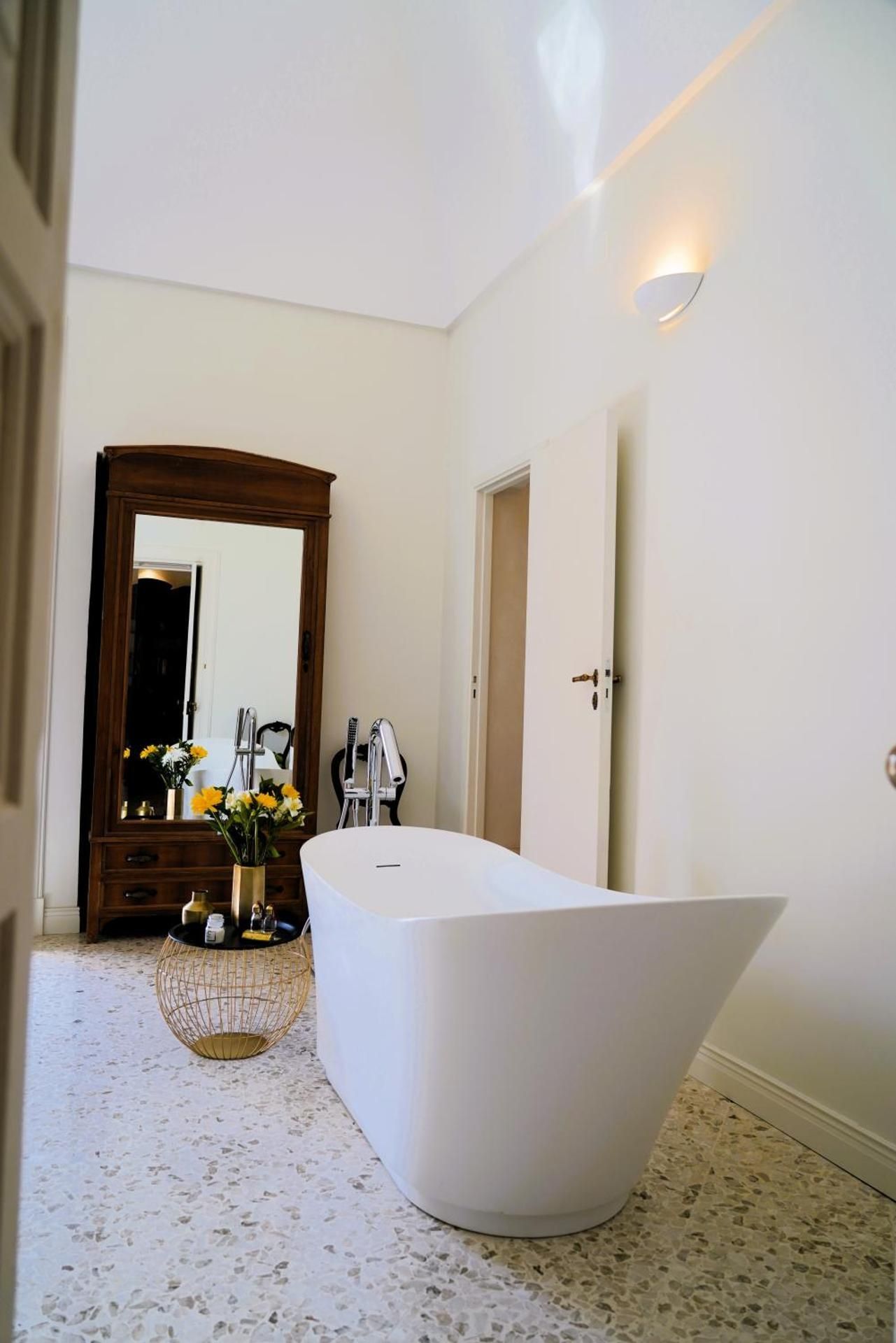 Deluxe Double Room with Bath