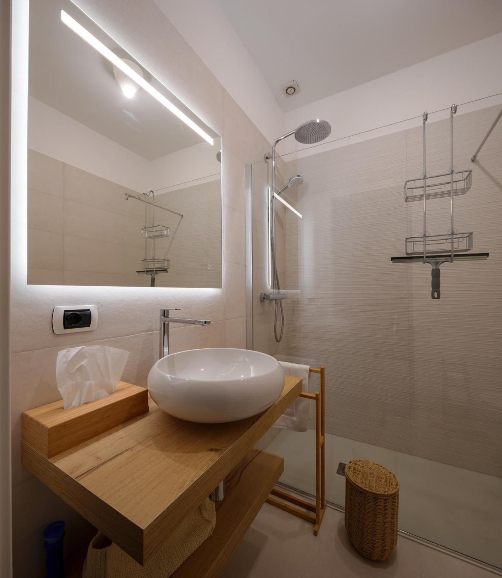 Interno 711 Quadruple Room with Bathroom 3