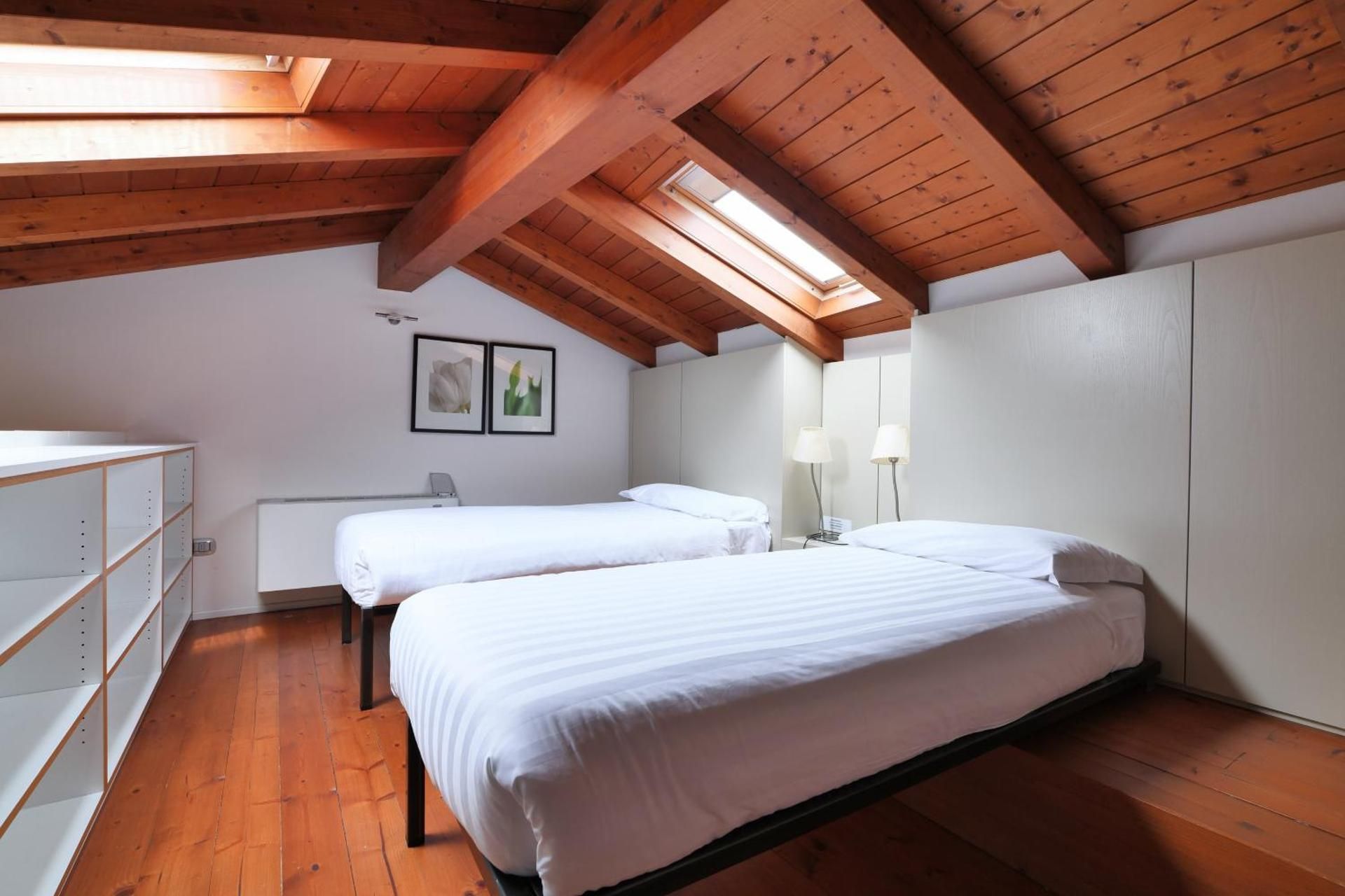 One-Bedroom Apartment - Split Level