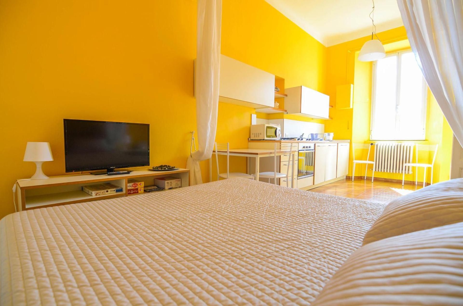 Appartamenti Il Sogno Studio with Lake View - Via Giuseppe Garibaldi 9