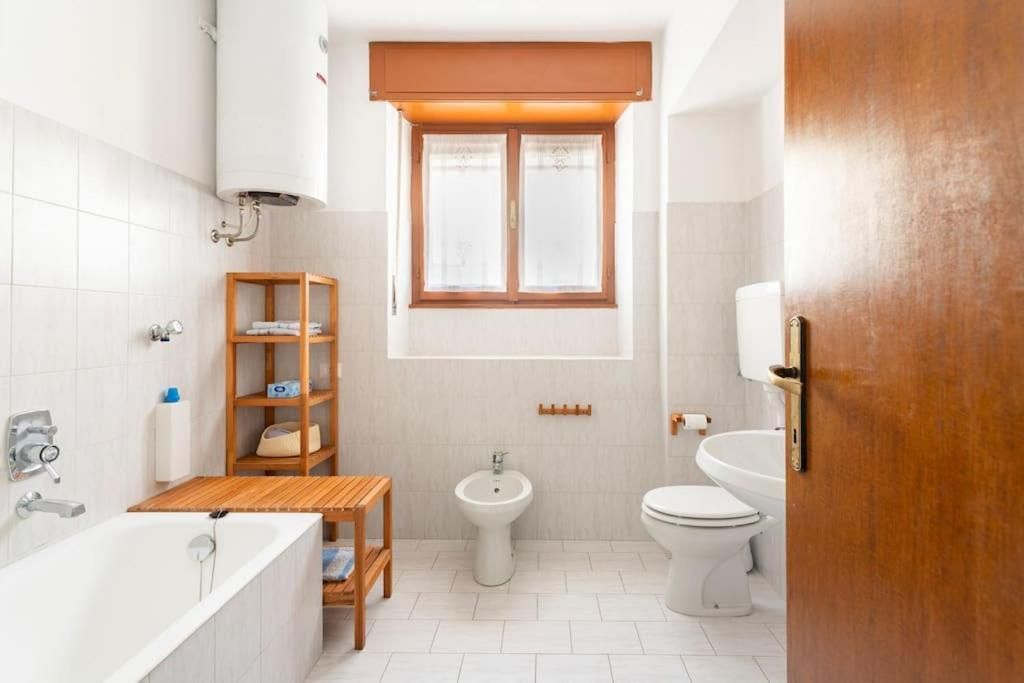 Apartments Bellagio One-Bedroom Apartment with Balcony and Terrace 2