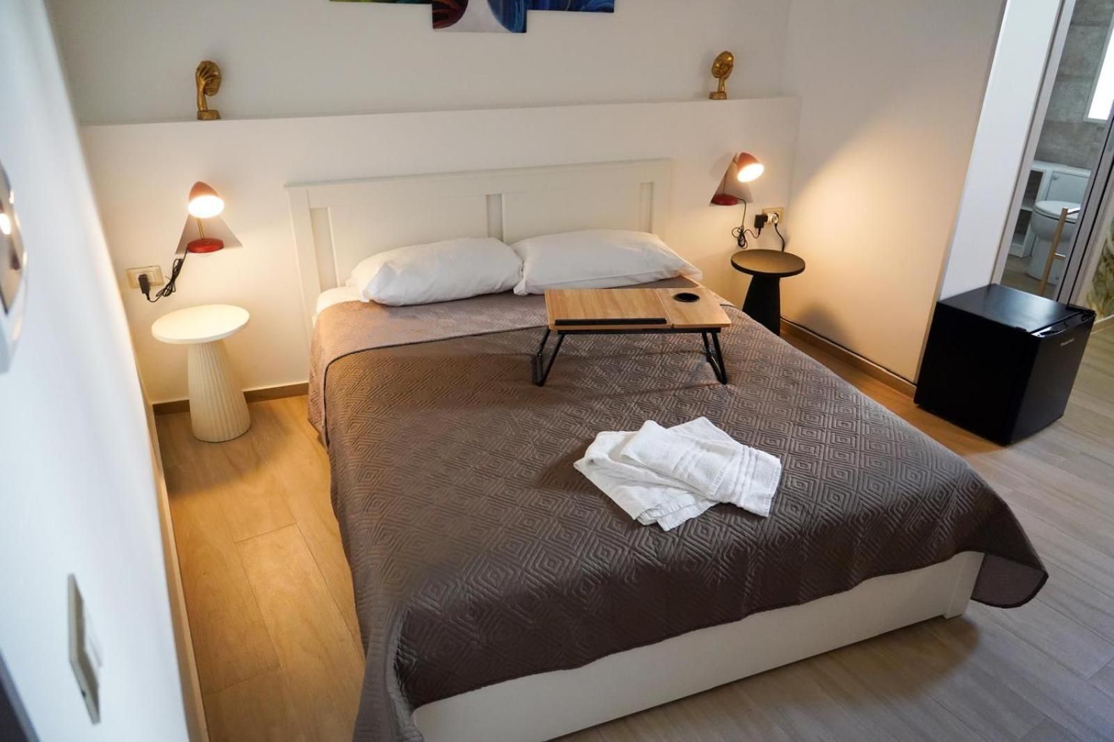 Queen Room with Spa Bath