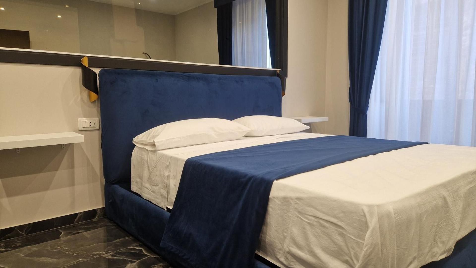 King Room with Spa Bath