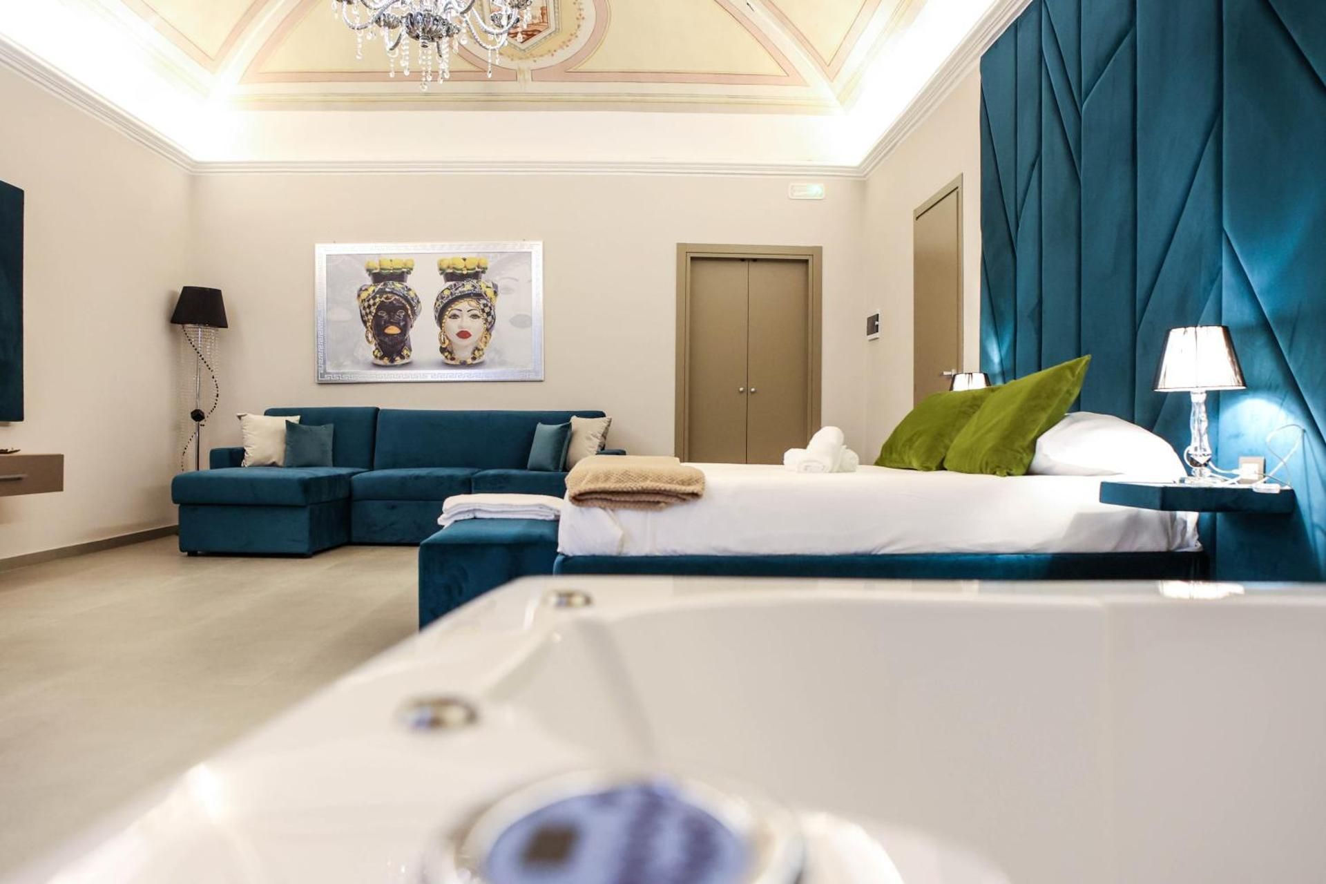 Queen Room with Spa Bath