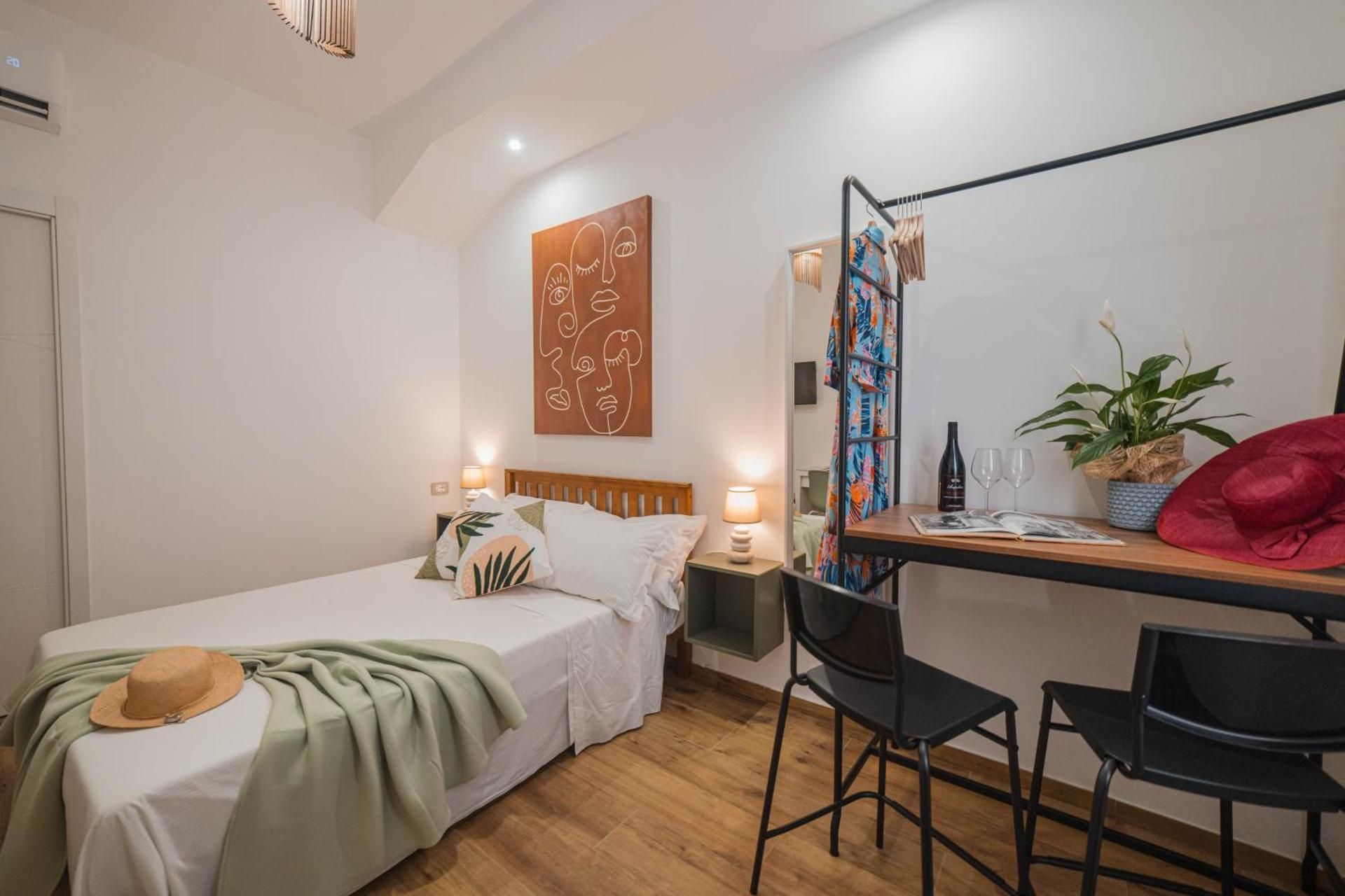 Deluxe Queen Room