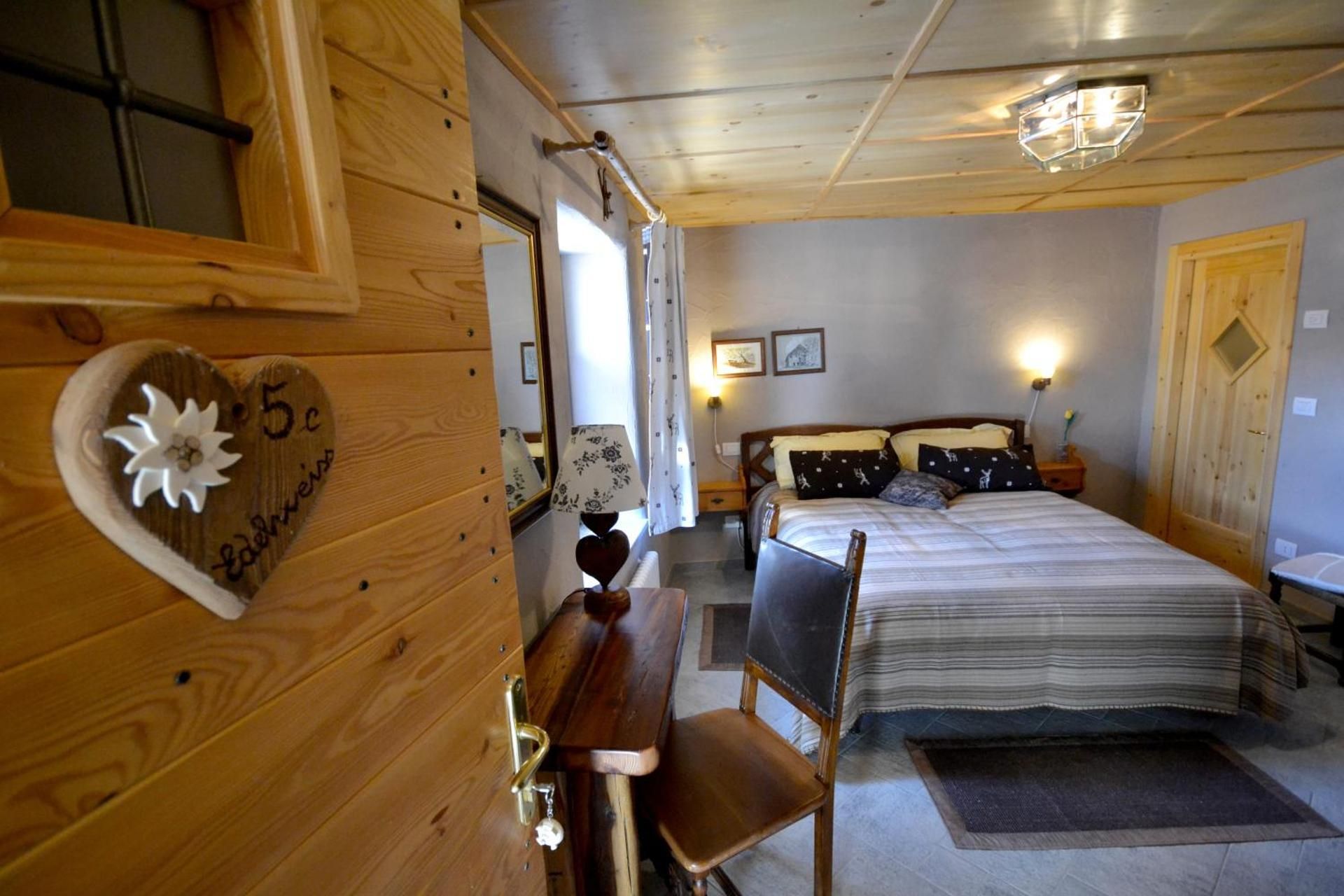 Superior Double Room with Extra Bed