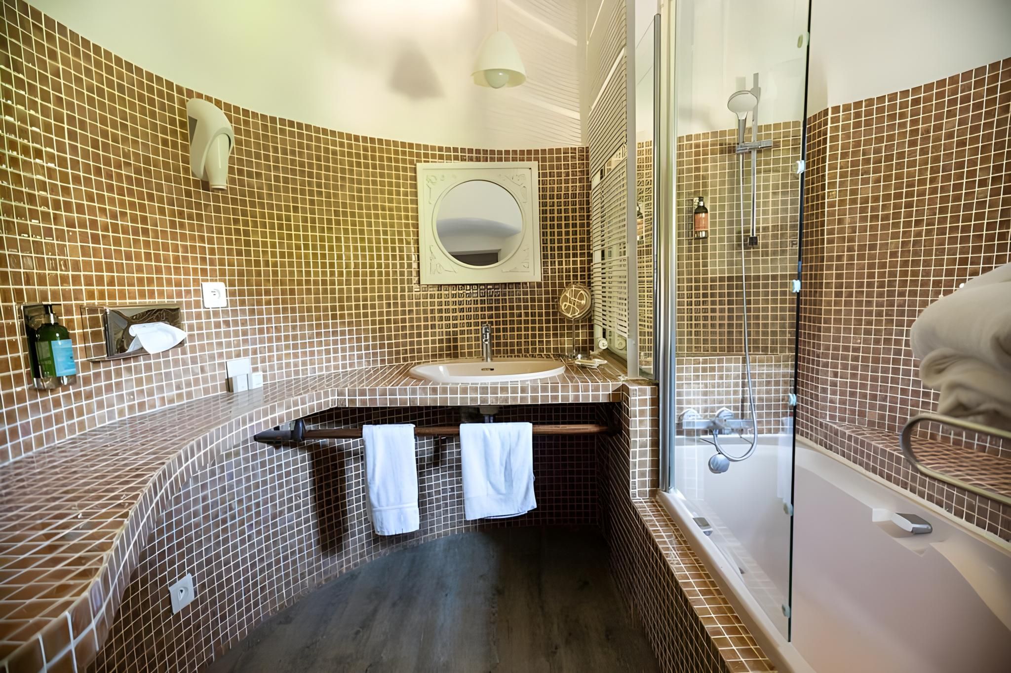 Prestige Romantique-Suite-Romantique-Salle de bain privée