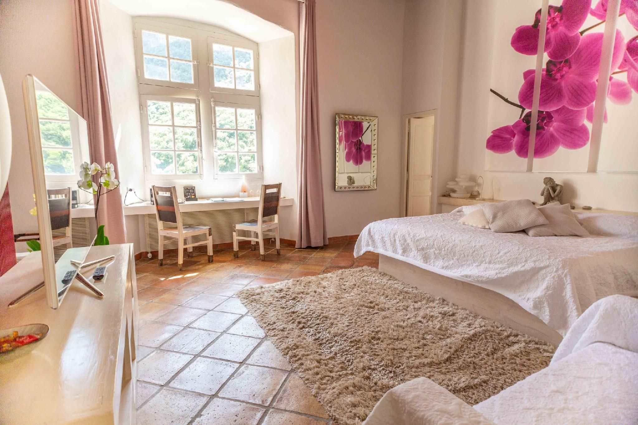 Orchidée-Suite-Superking-Salle de bain privée