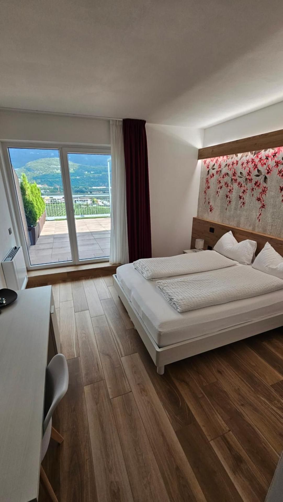 Superior Double or Twin Room with Terrace