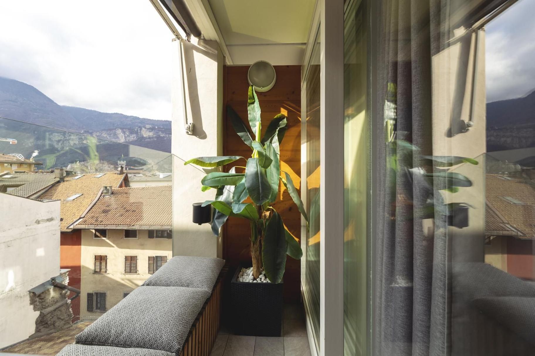 HEART OF TRENTO Loft & Rooms Small Double Room 2