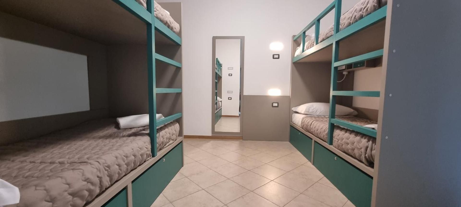 Bed in 6-Bed Mixed Dormitory Room