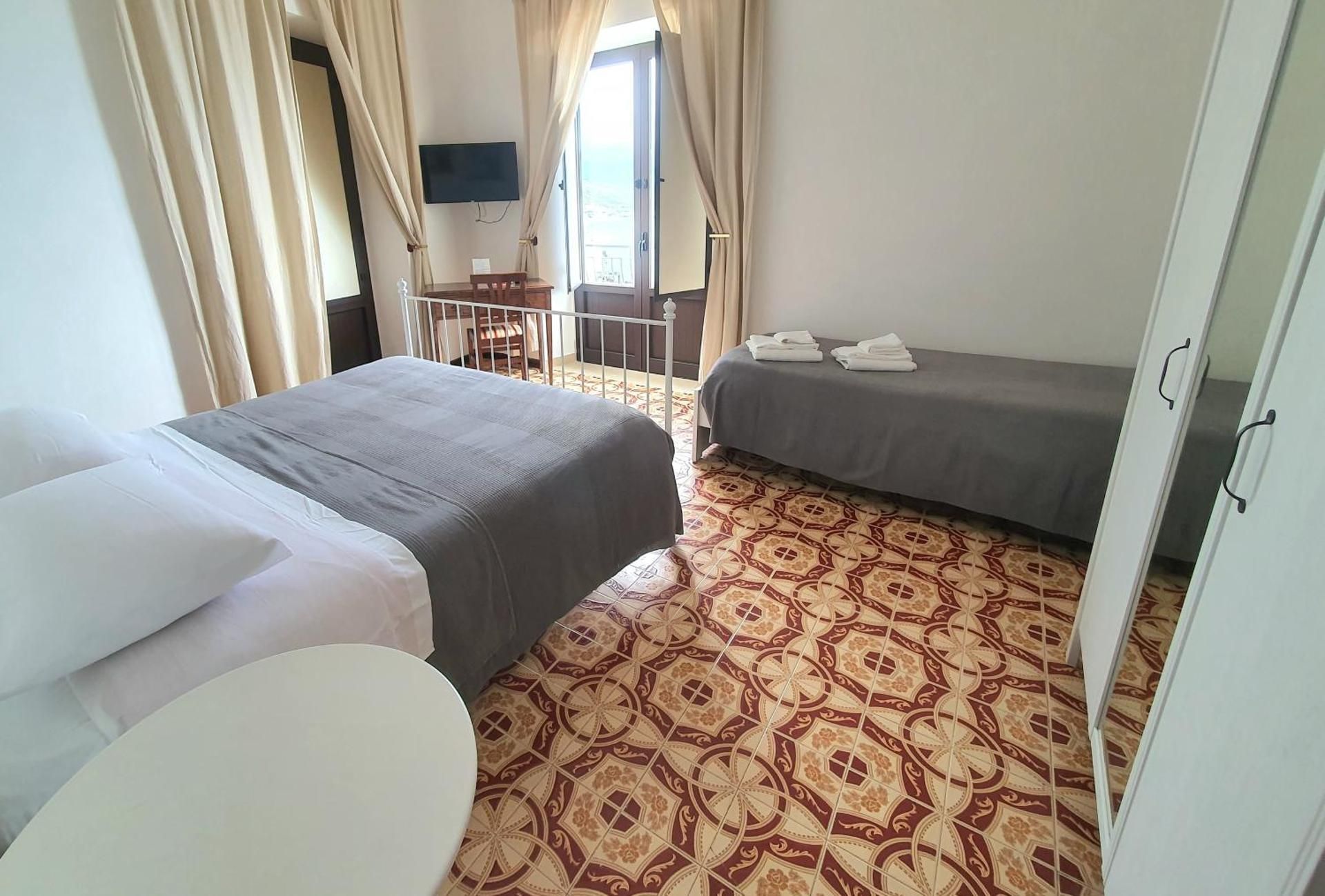 Triple Room with Sea View