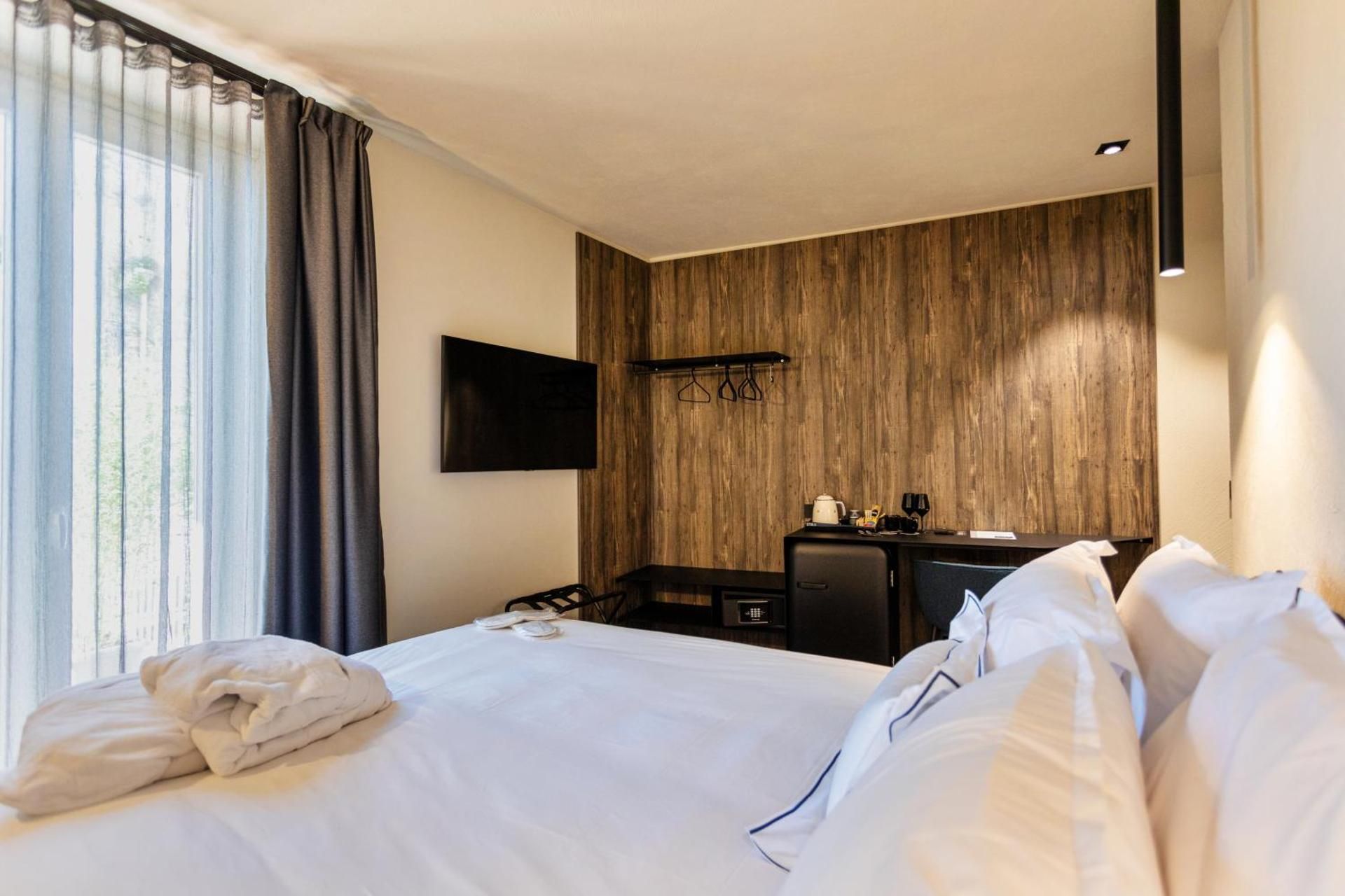 Double Room with Terrace
