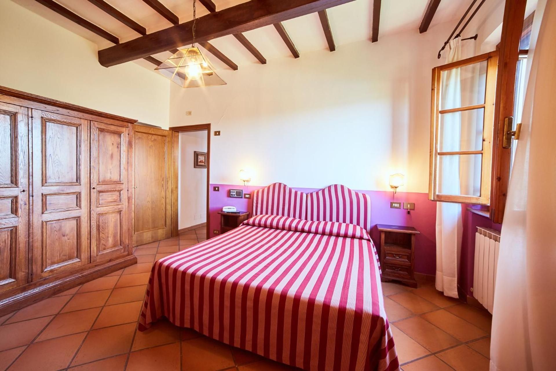One-Bedroom Apartment with Balcony