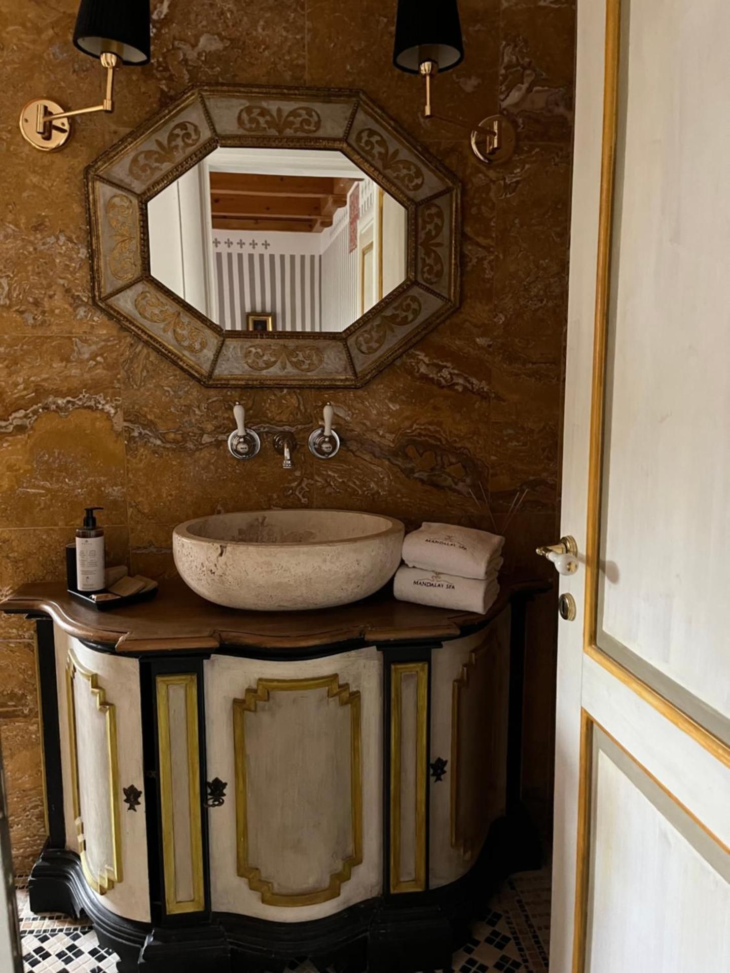 Deluxe Double Room with Bath