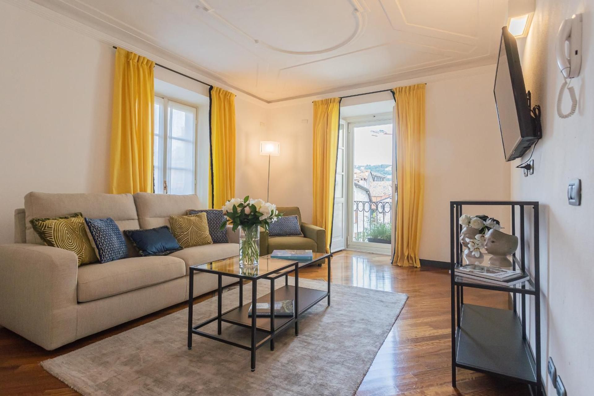One-Bedroom Apartment