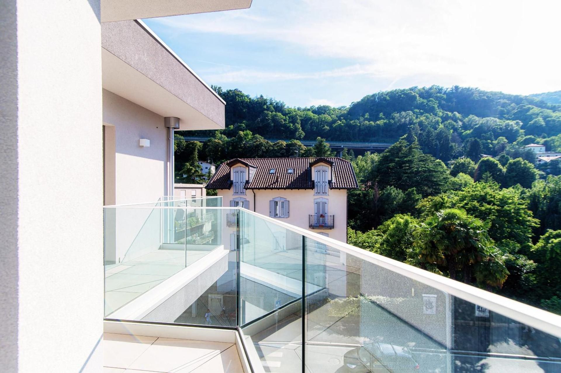 Lario Suite Apartments by Quokka 360 - With parking Next to Como City