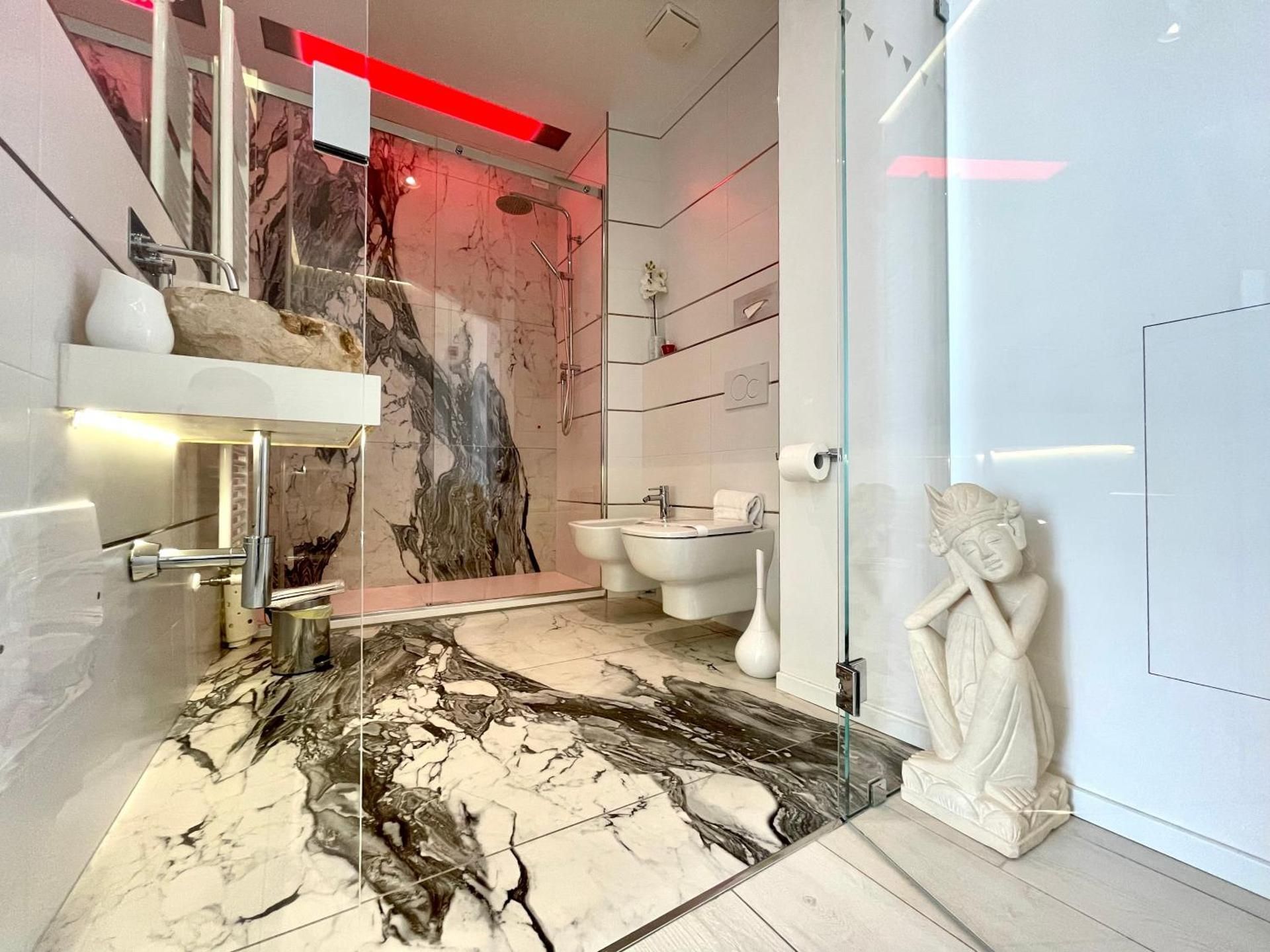 Mariarosa Suites Suite with Balcony 3