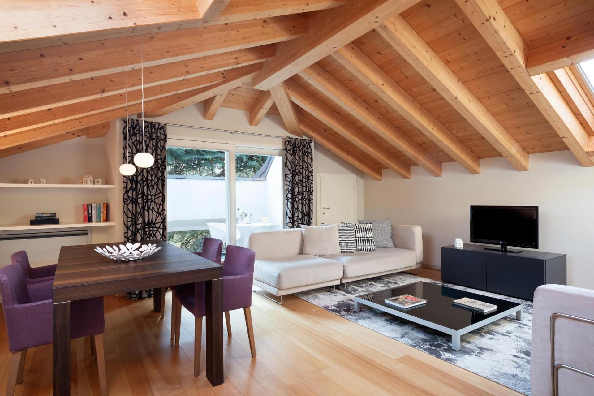 Casa Bianca Apartments Two-Bedroom Apartment - Attic 2