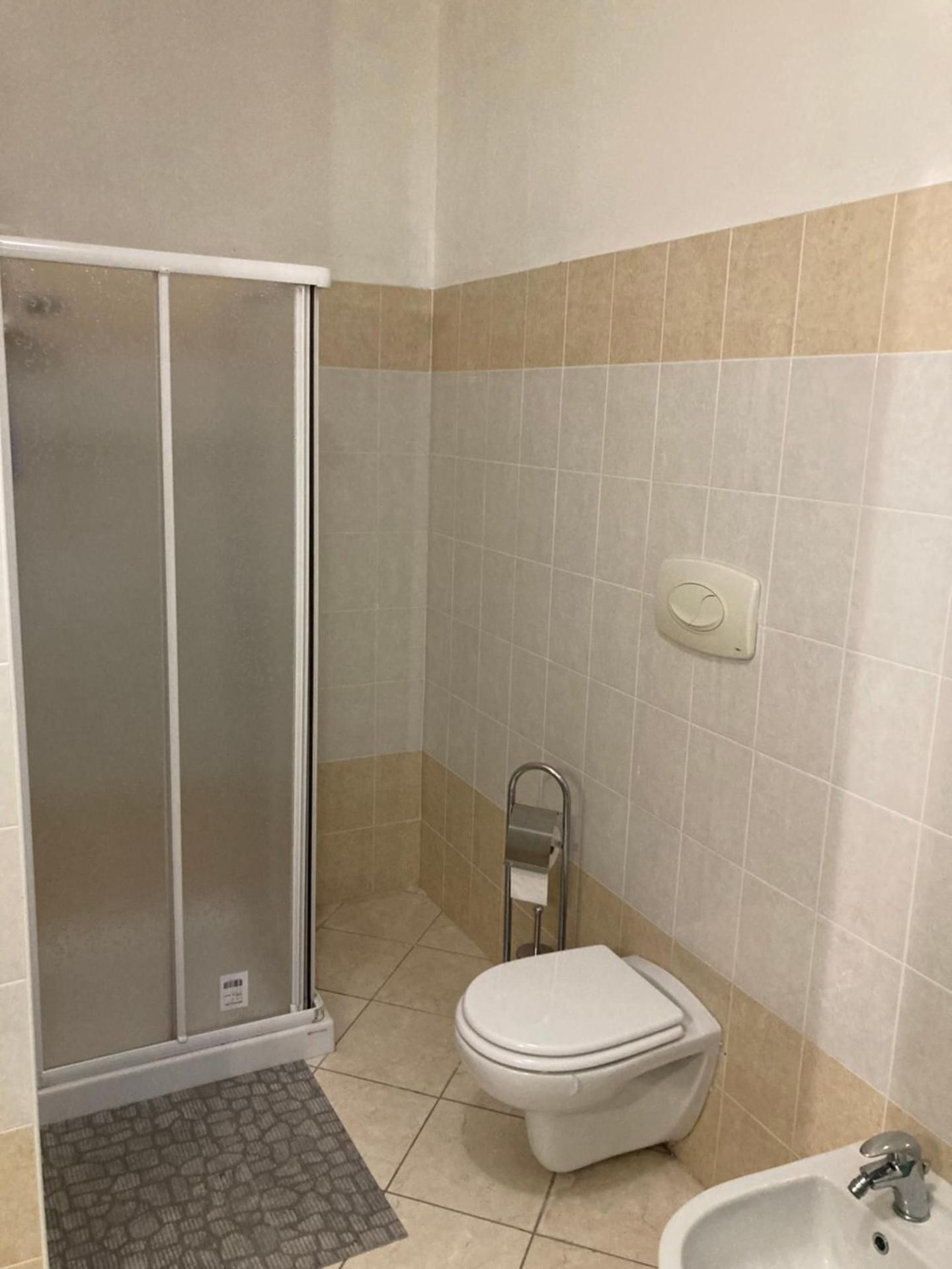 SMALL DOUBLE OR TWIN ROOM
