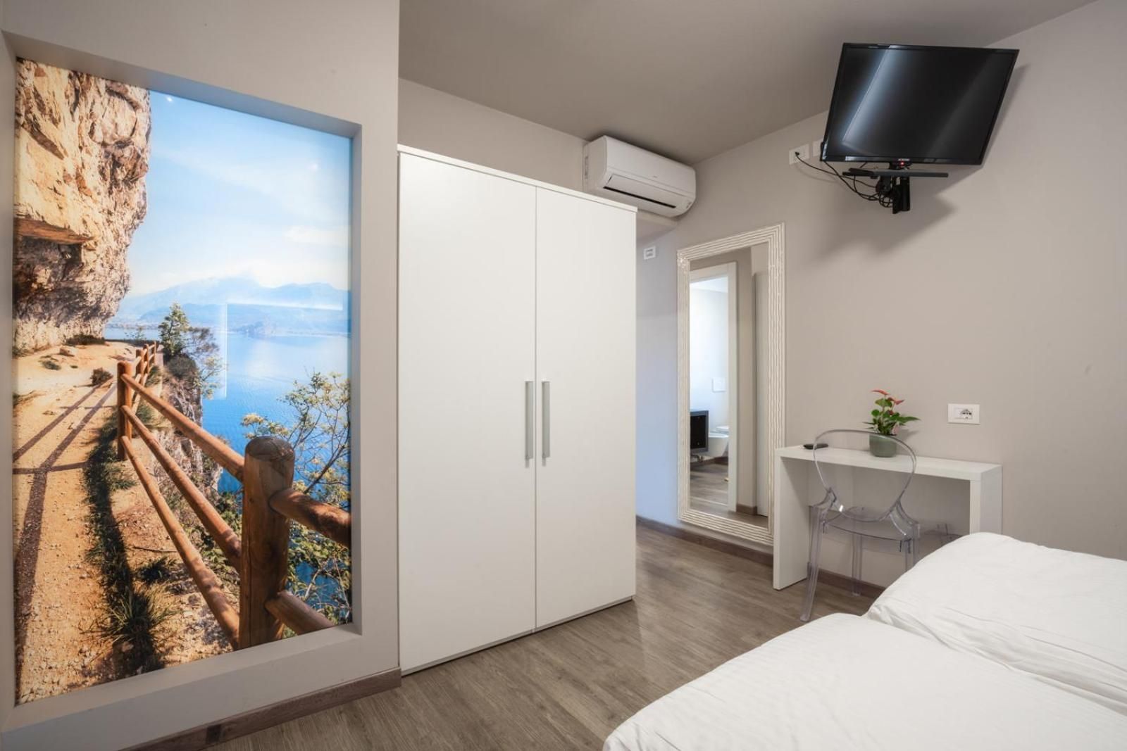 Double or Twin Room with Terrace