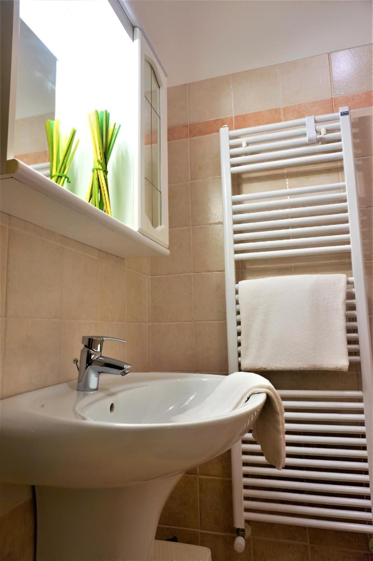 One-Bedroom Apartment with Garden