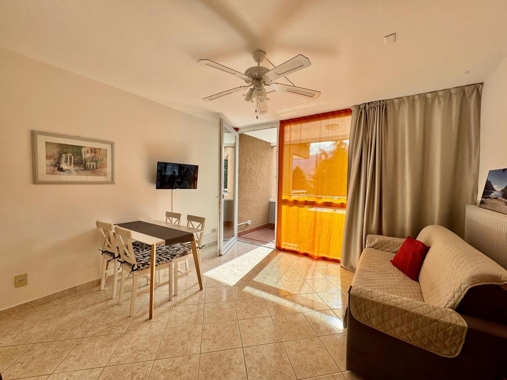 One-Bedroom Apartment with Balcony