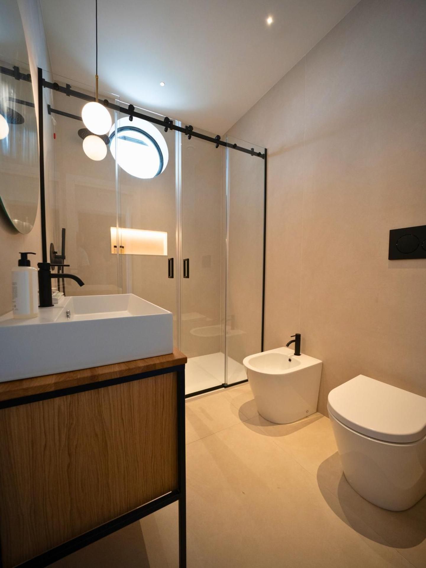 SetSail Superior King Room 3