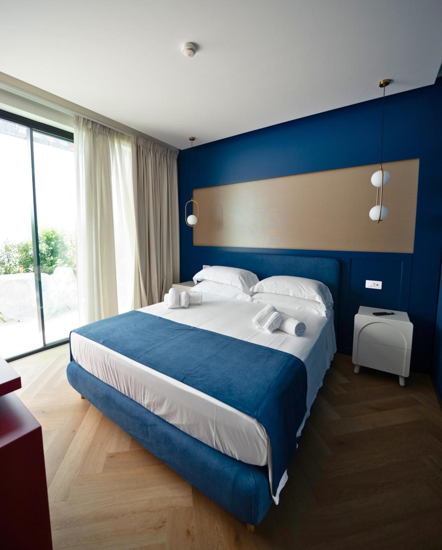 SetSail Standard King Room