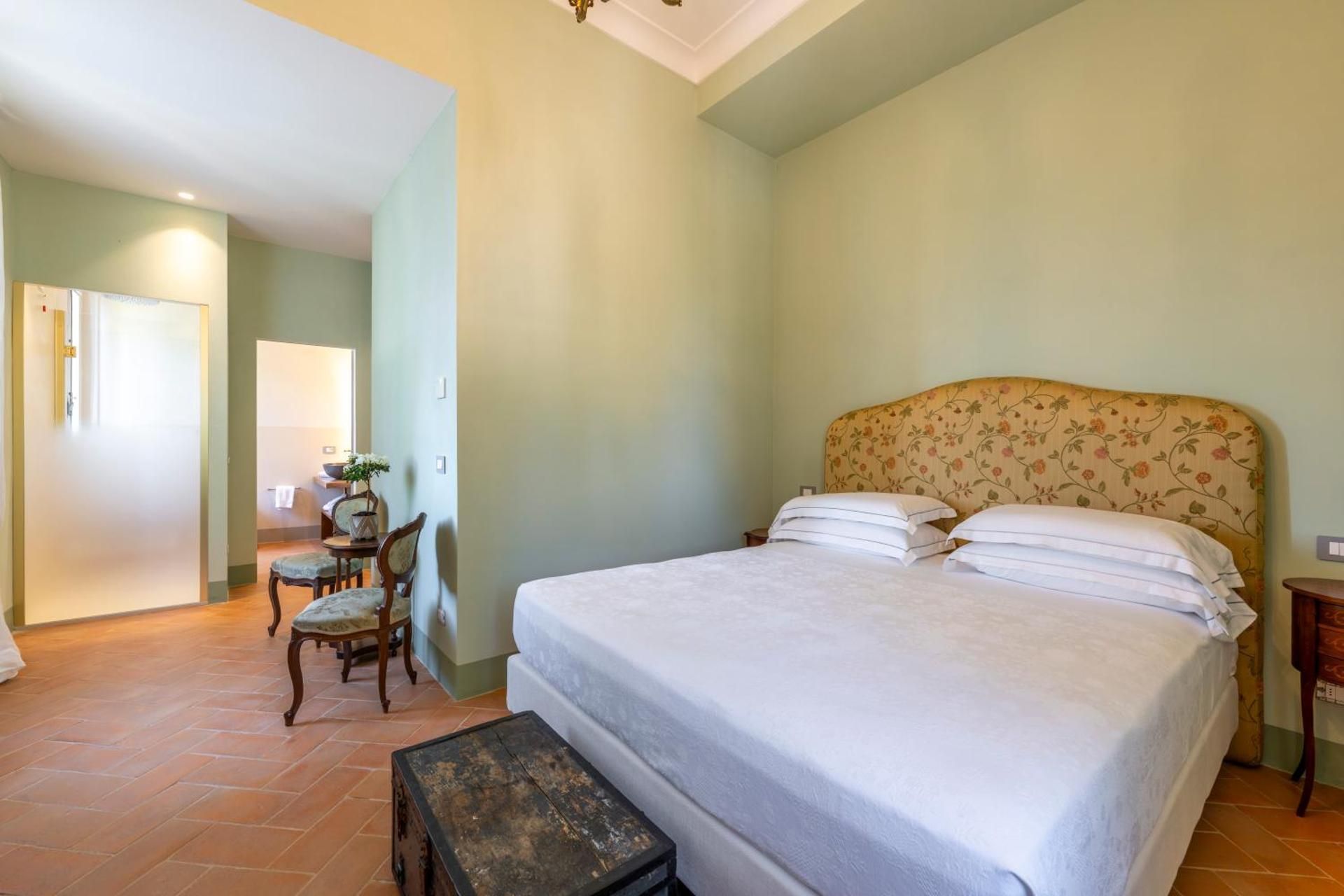 Junior Suite with Garden View