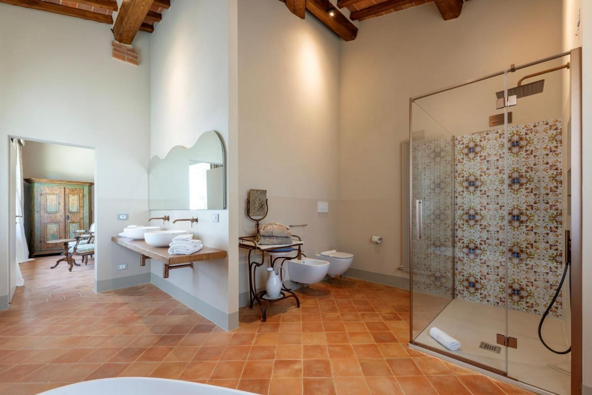 Superior King Suite