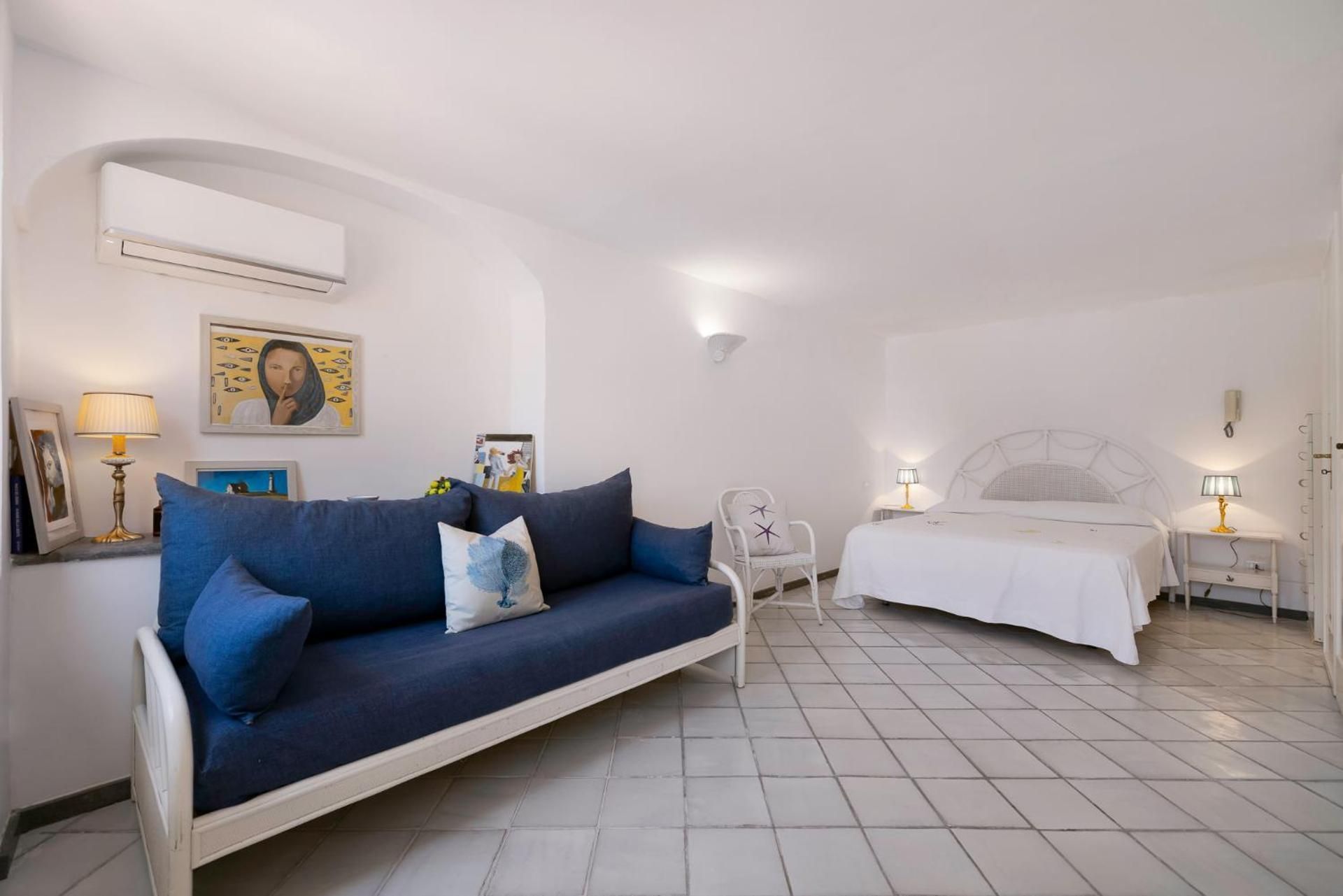 La Perla Marina Suite Triple Room 2