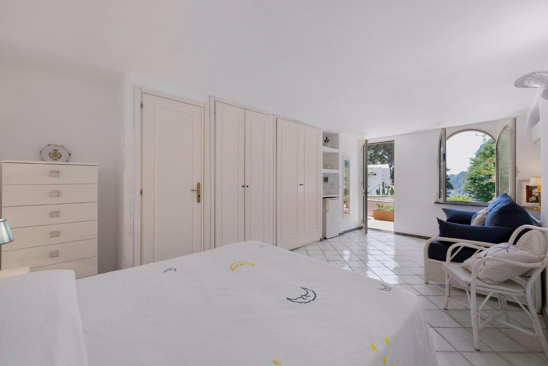 La Perla Marina Suite Triple Room