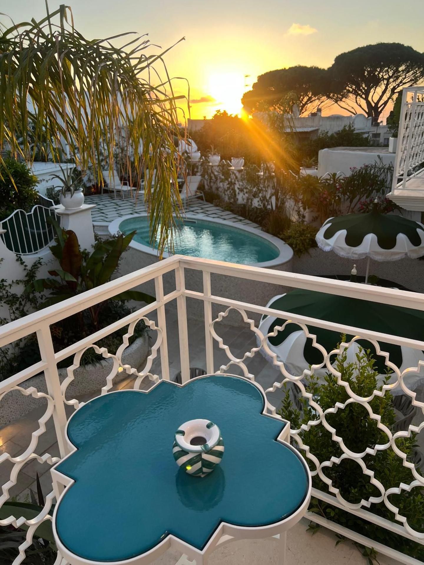 Lussi Capri Boutique King Room 2