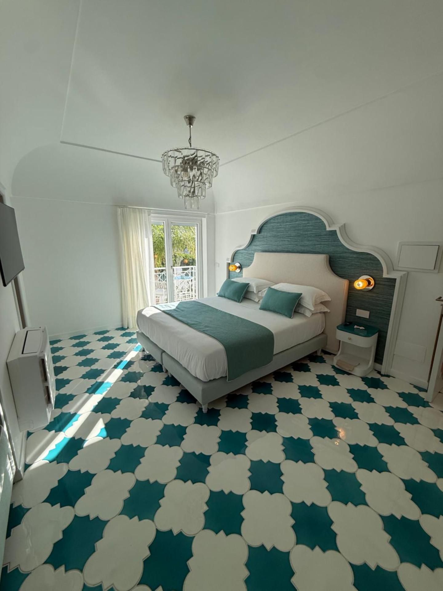 Lussi Capri Boutique King Room