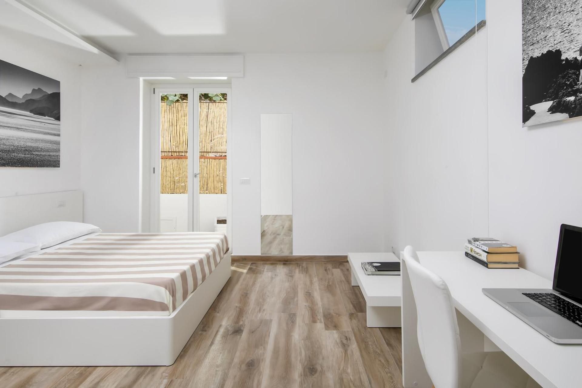 Casa Cristina Deluxe Triple Room 2