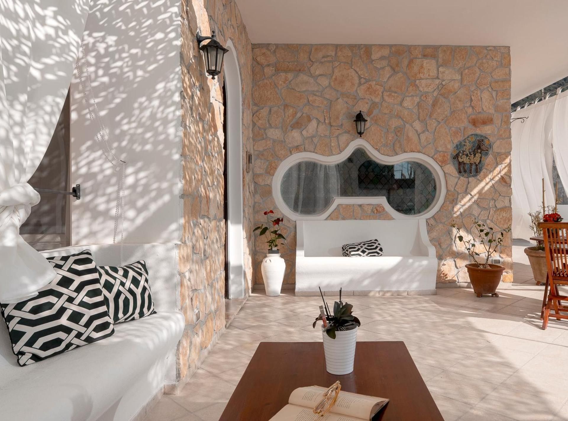 Queen Suite with Sea View