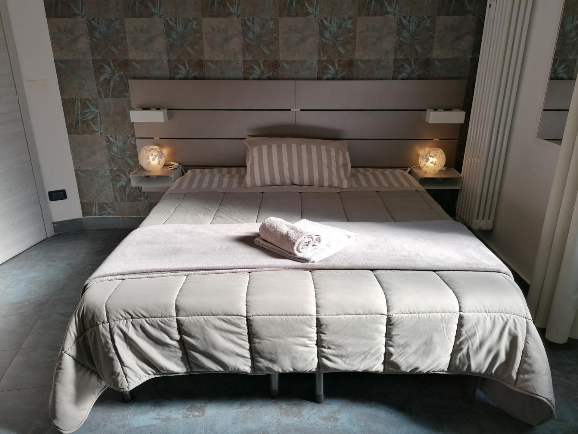 Double or Twin Room with Shared Bathroom