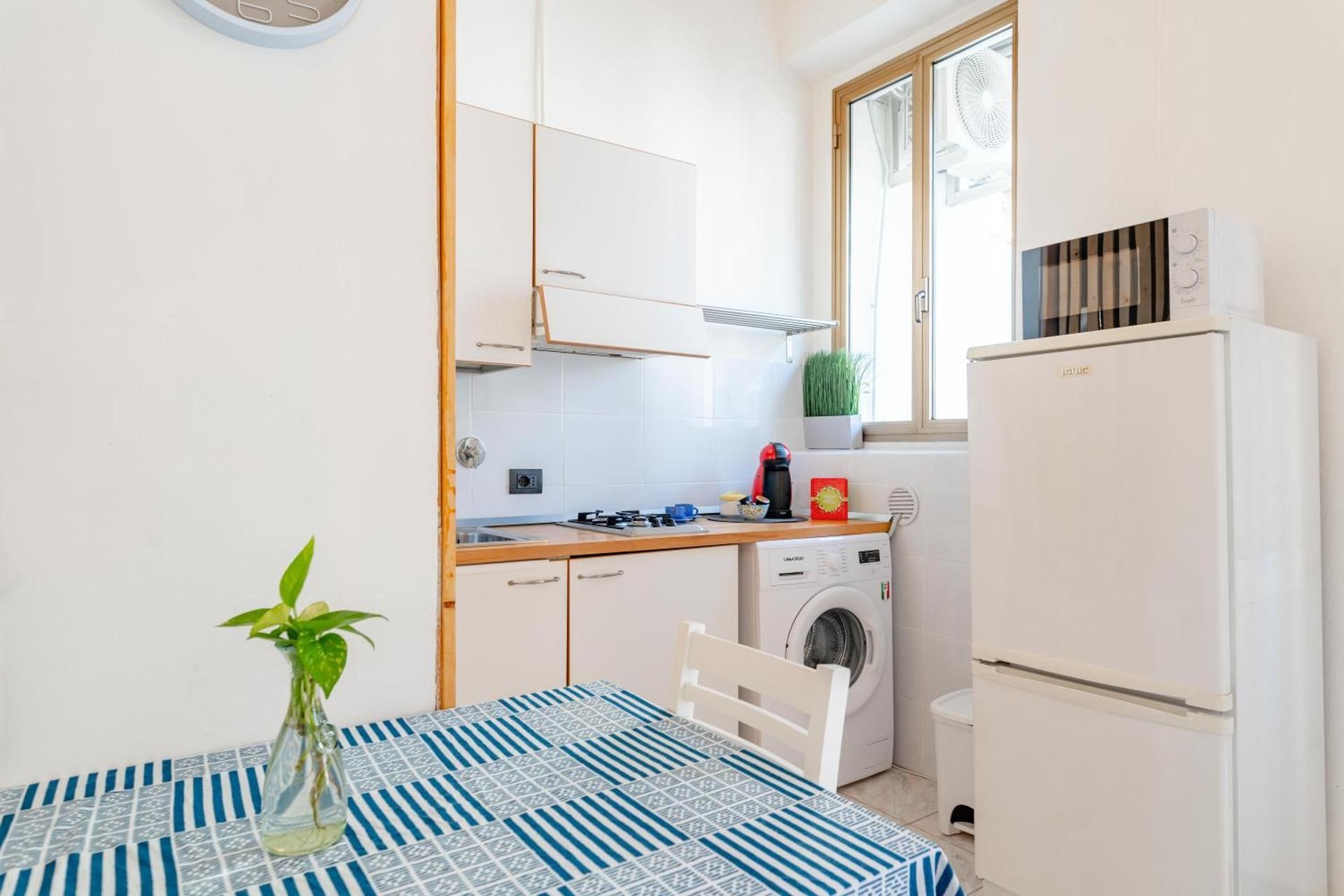 Studio Apartment with One Double Bed