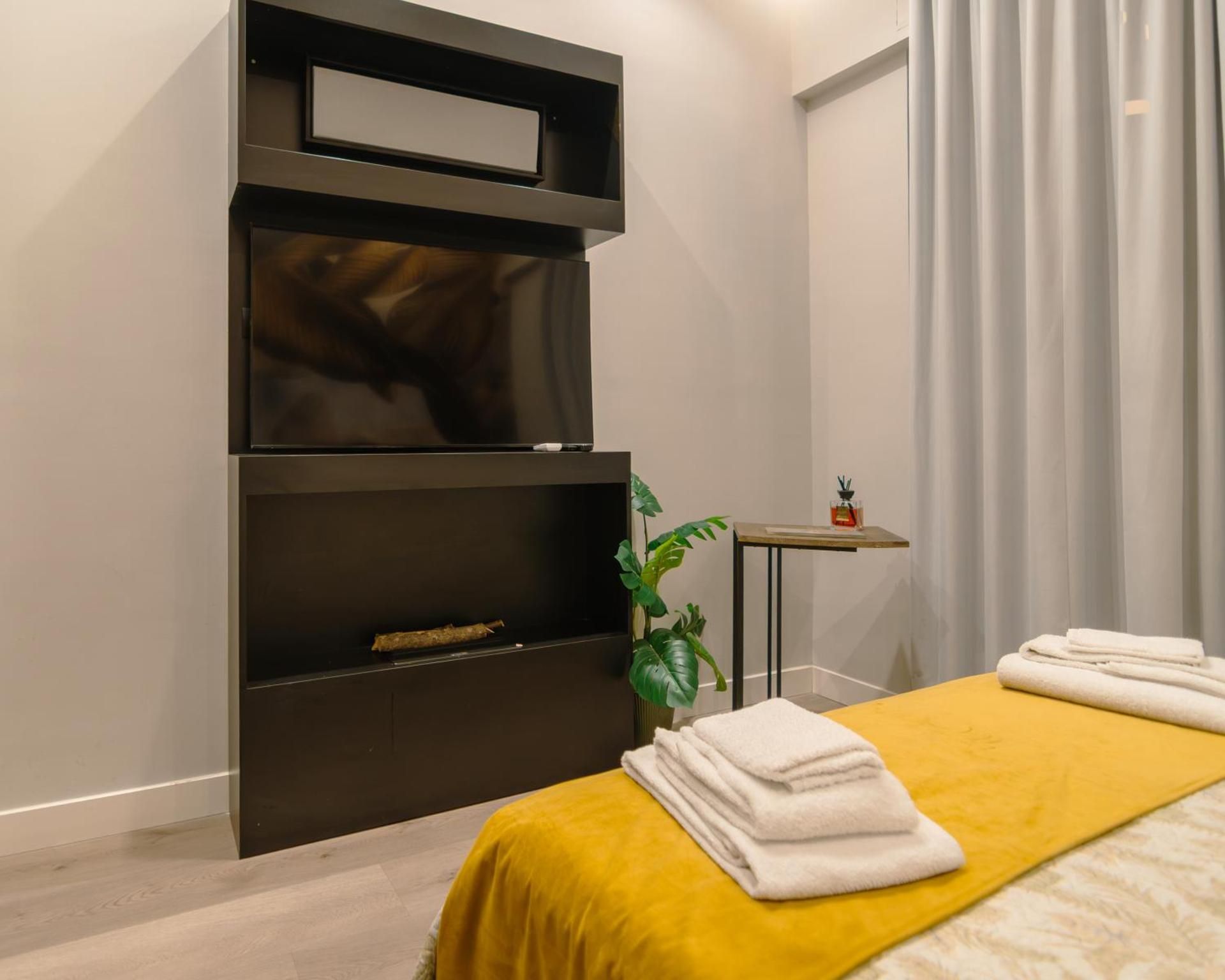 Vesuvianus Double Room 3